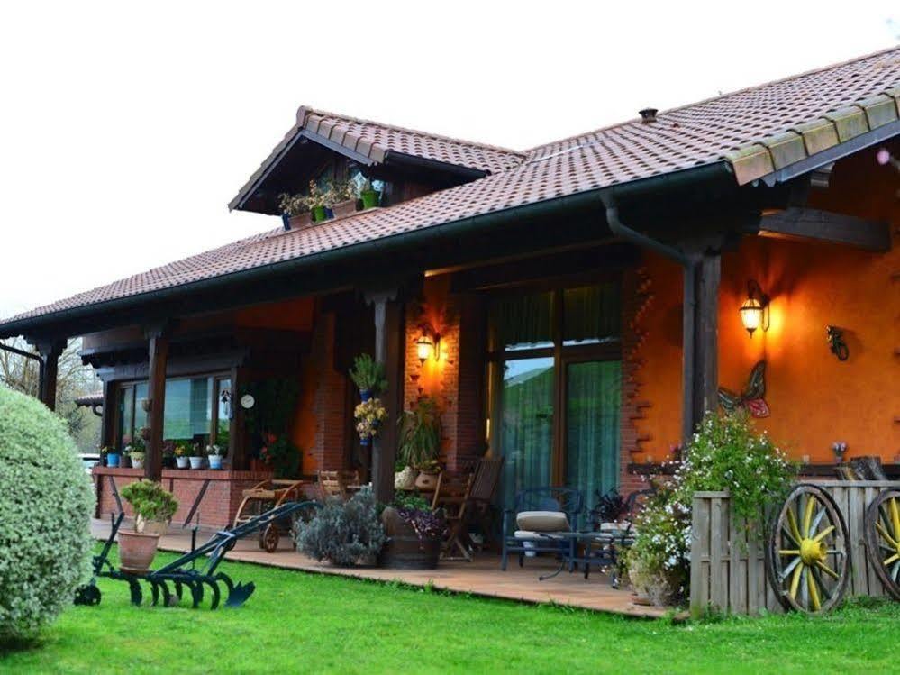 Casa de hóspedes Bernabales Pámanes