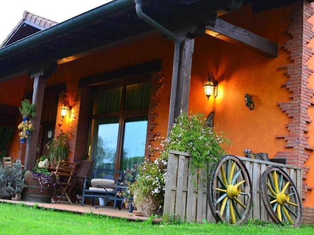 Bernabales Casa de hóspedes
